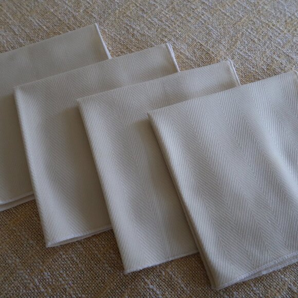 2 Sets pf 4 Ea. Cream Napkins, Luncheon and Dinner Linens - Picture 2 of 10